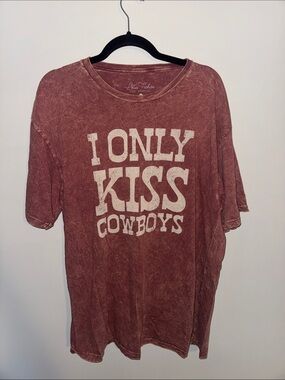 Lotus Fashion I Only Kiss Cowboys Graphic Tee - Rust